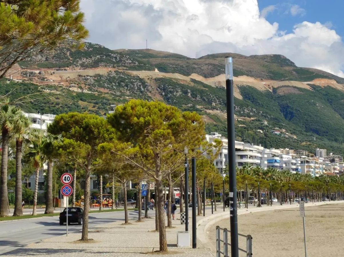 Marina Beach Apartment 2 Vlorë